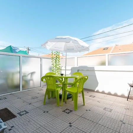 בית נופש Casa Do Bairro By Cosycasa פניש