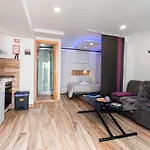 Casa Do Bairro By Cosycasa Пениши